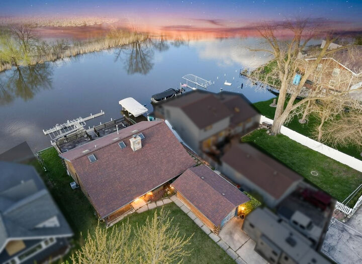 Property Photo:  535 Kingston Boulevard  IL 60050 