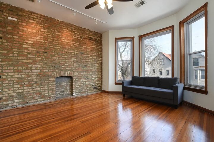 Property Photo:  2114 N California Avenue N 2  IL 60647 