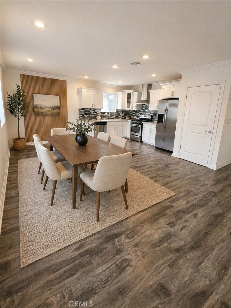 Property Photo:  4816 Saturn Street  CA 90019 