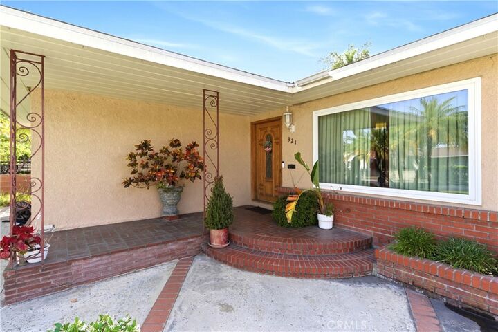 Property Photo:  321 N 18th  CA 90640 