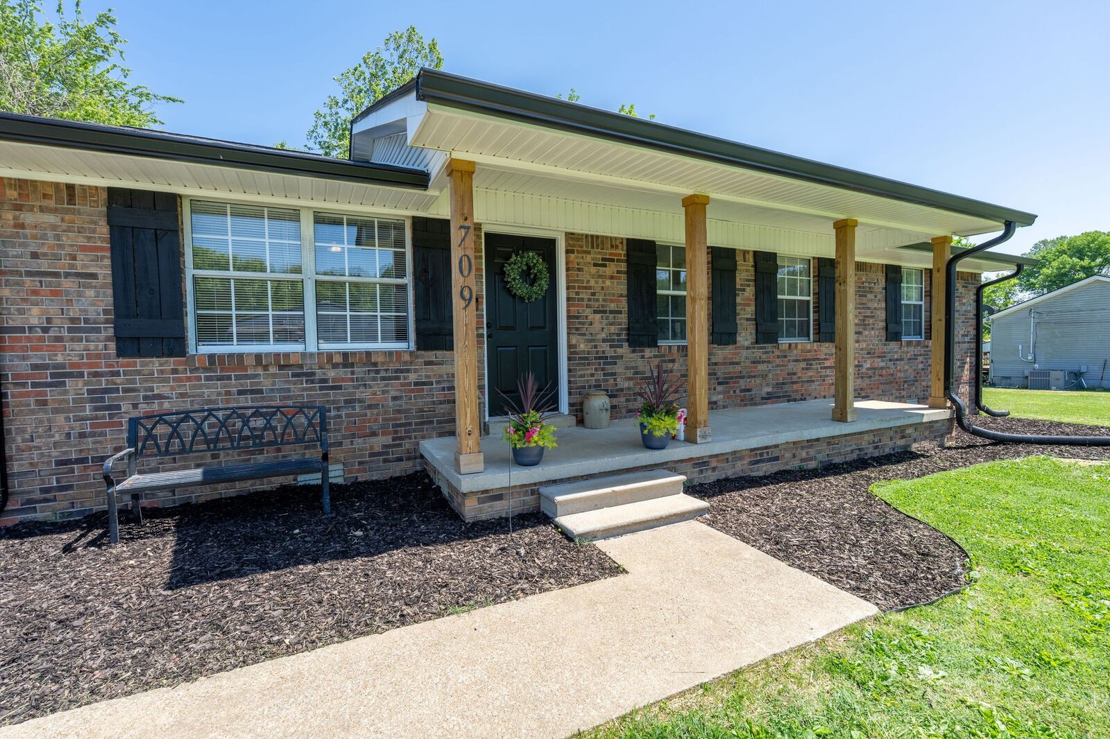 Property Photo:  709 Windsor Ave  TN 38464 