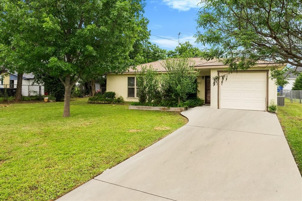 Property Photo: 3803 College Street TX 75401