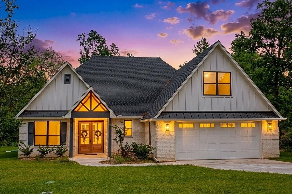 Property Photo:  221 Brookside Drive  TX 75771 