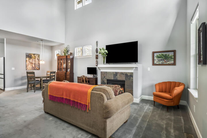 Property Photo:  63127 NE De Haviland Street  OR 97701 