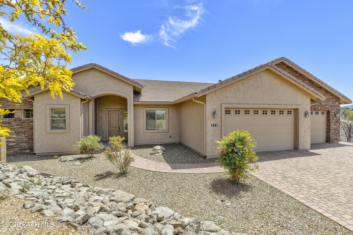 Property Photo:  1921 Pinnacle Lane  AZ 86301 