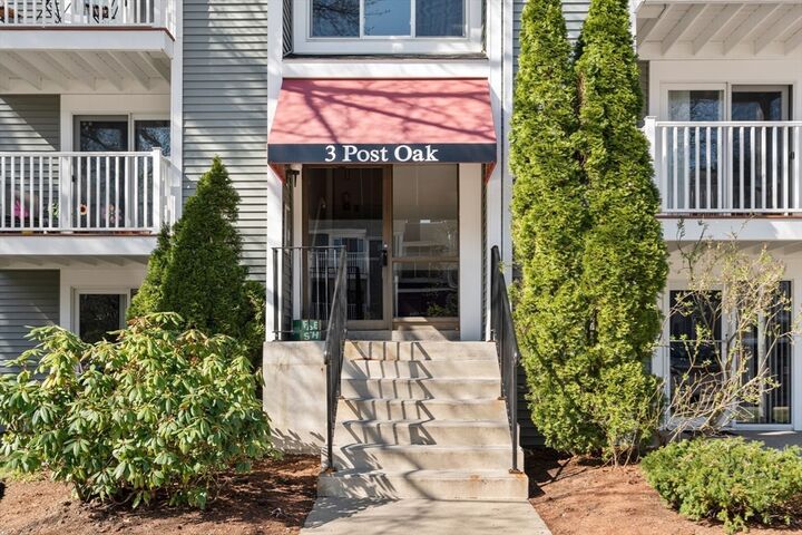 Property Photo:  3 Post Oak Lane 8  MA 01760 