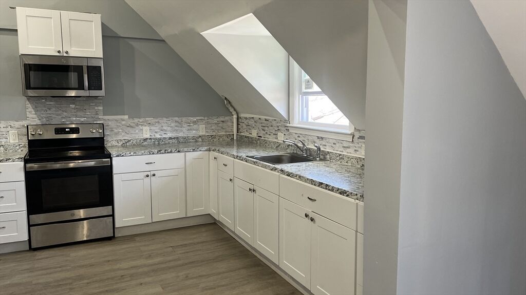Property Photo:  12.5 Benefit St 2  MA 01610 