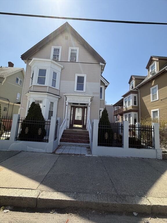 Property Photo:  40 Rogers Ave 2  MA 01902 