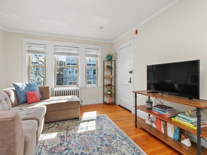Property Photo: 17 Hastings St 4 MA 02132