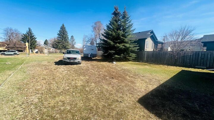 Property Photo: 103 24 Street NW AB T0J 0Y1
