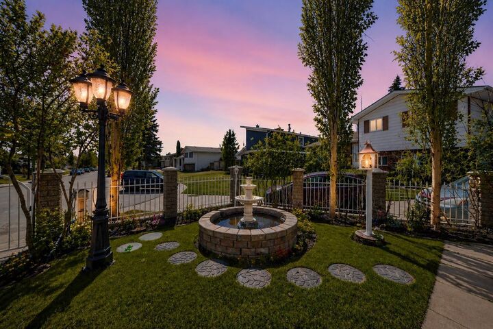 Photo de la propriété:  204 Whiteview Close NE  AB T1Y 1R3 