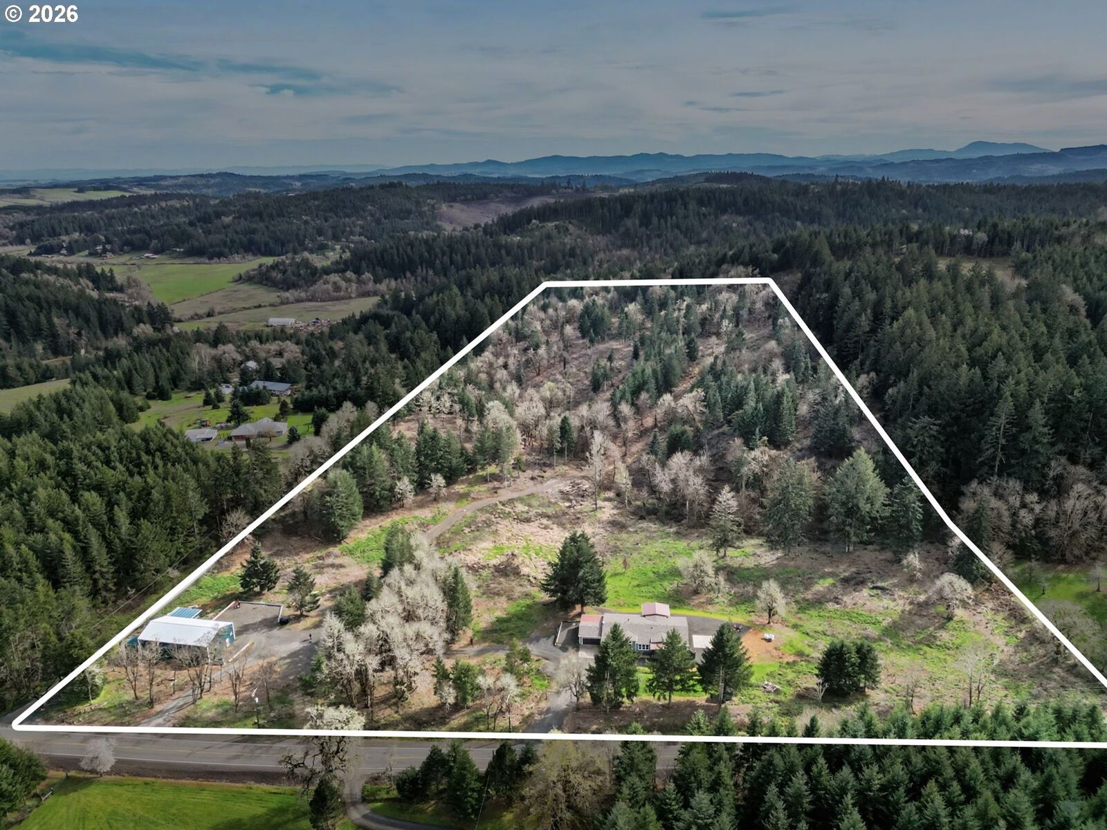 Property Photo:  16310 Oakdale Rd  OR 97338 