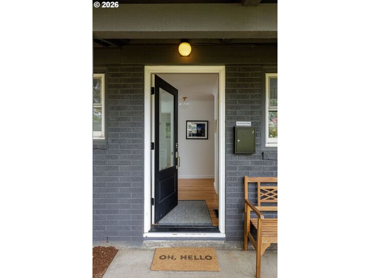 Property Photo:  9720 SW Inglewood Pl  OR 97225 