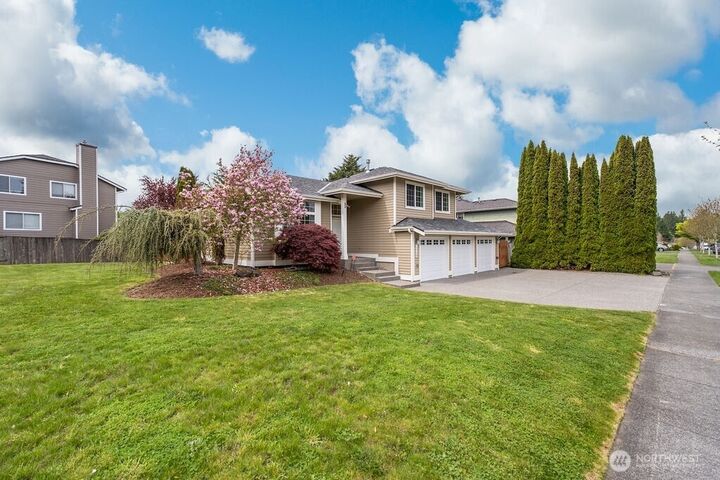 Property Photo:  1728  Amber Boulevard  WA 98372 