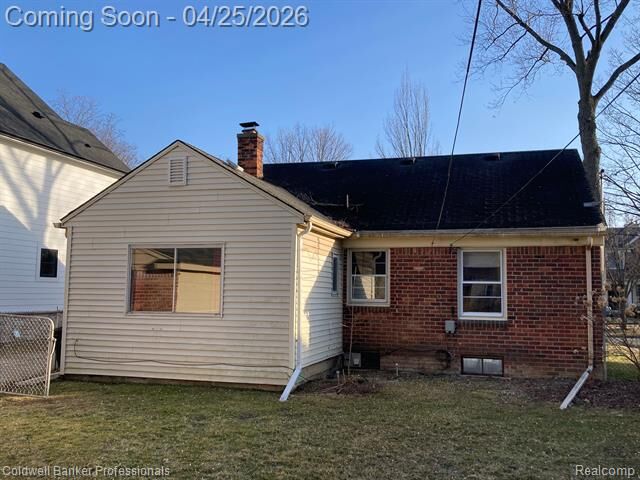 Property Photo:  2455 Buckingham Avenue  MI 48009 