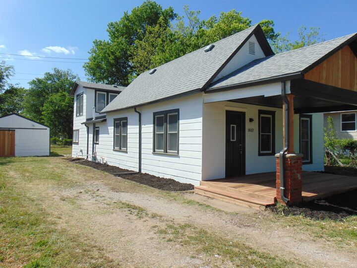 Property Photo:  1657 S Gold  KS 67213 