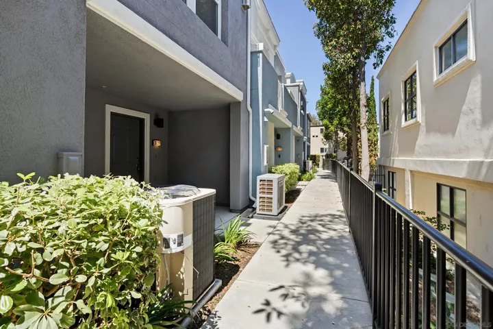 Property Photo:  3538 Shoreline Bluff Lane  CA 92110 