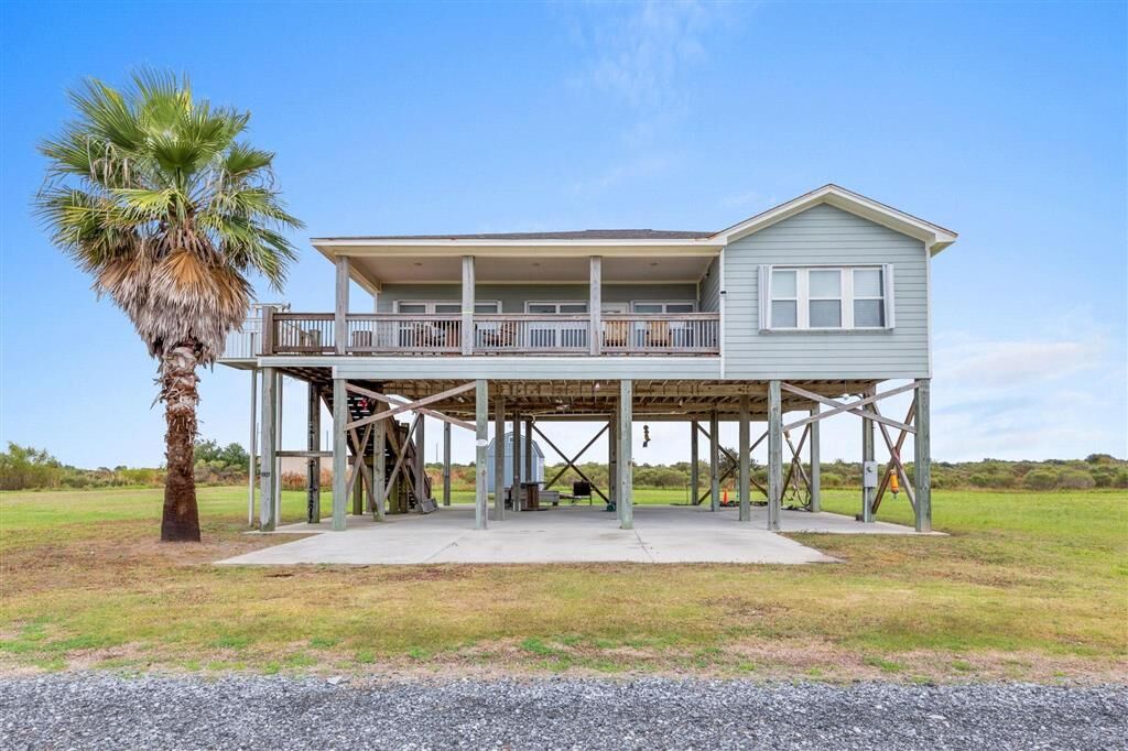Property Photo:  132 Pelican Beach Dr Drive  LA 70631 