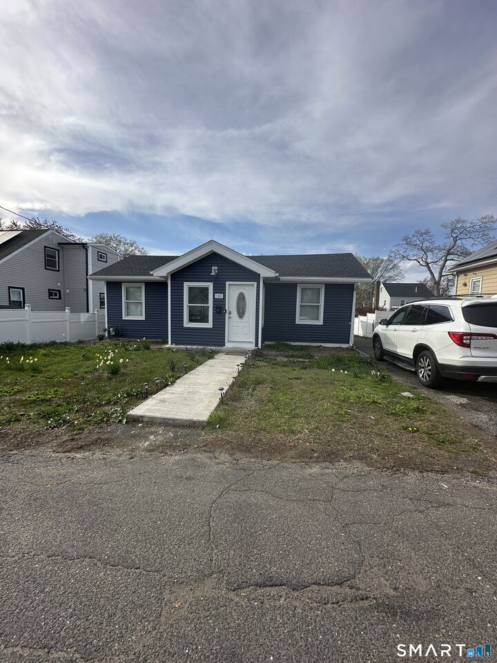 Property Photo:  180 Pleasantview Avenue  CT 06606 