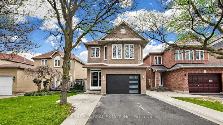 Property Photo: 10 Cedarwood Crescent ON L6X 4K1