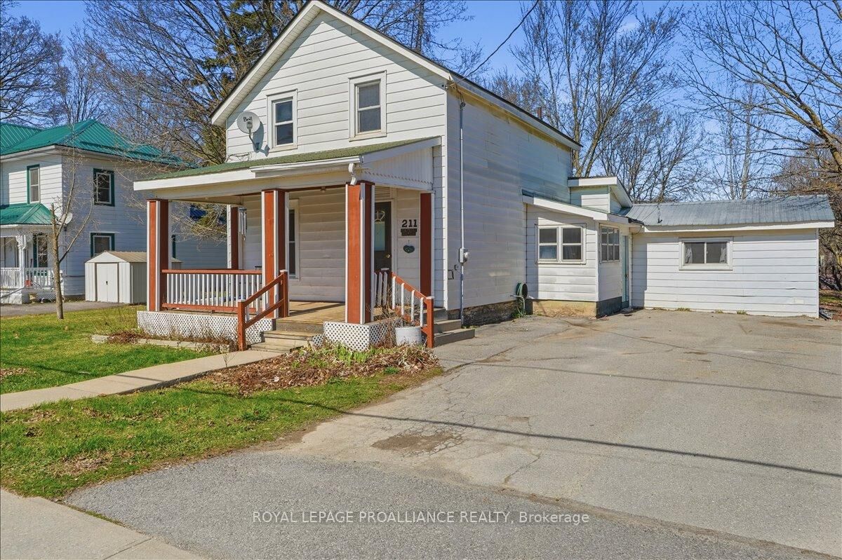 Property Photo: 211 Colborne Street ON K0K 3J0