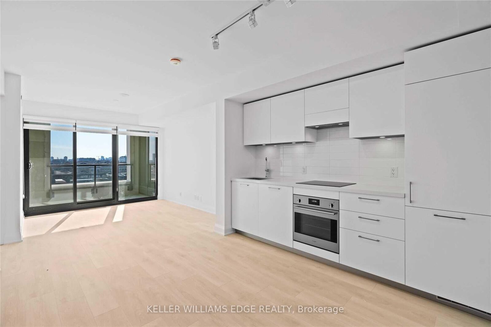 Property Photo: 33 Frederick Todd Way 507 ON M4G 0C9