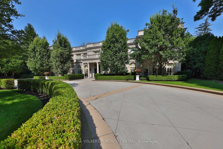 Property Photo:  489 Lakeshore Road E  ON L6J 1K4 
