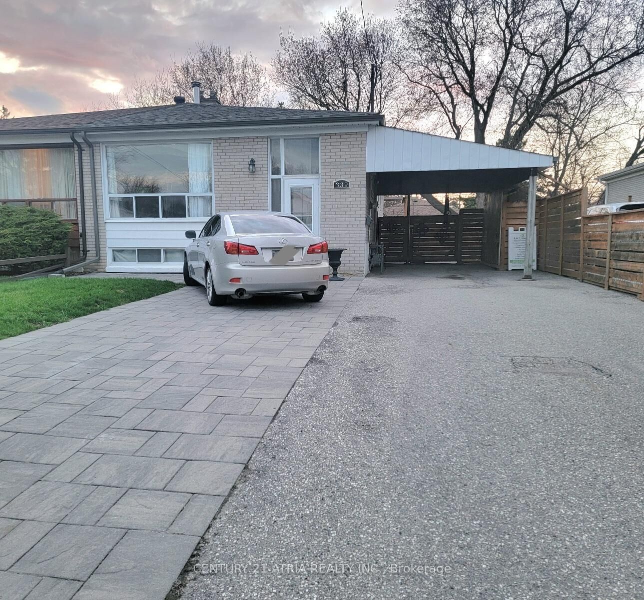 Property Photo:  339 Taylor Mills Drive N  ON L4C 2T8 