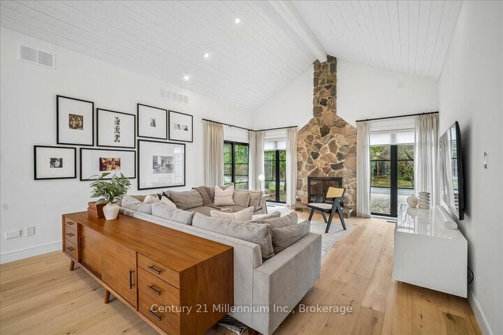 Property Photo:  33 Slalom Gate Road  ON L9Y 5A9 