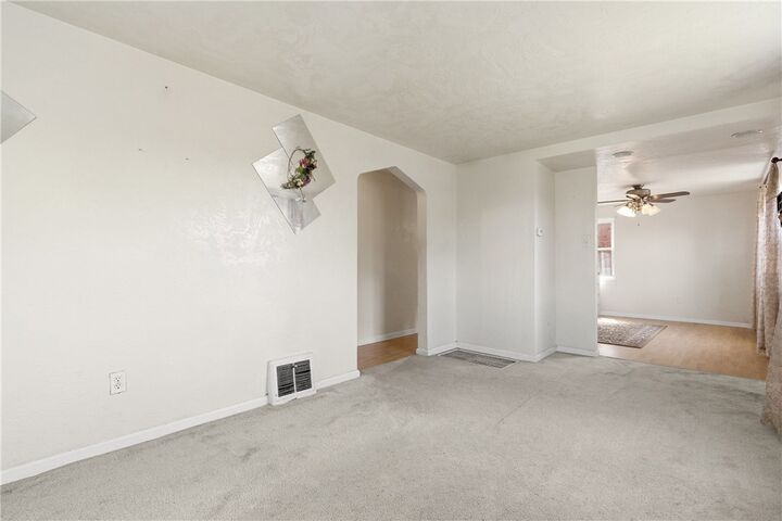 Property Photo:  1733 Harcor Dr  PA 15226 