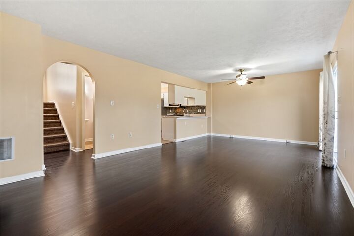 Property Photo:  3202 Canterbury Dr  PA 15126 