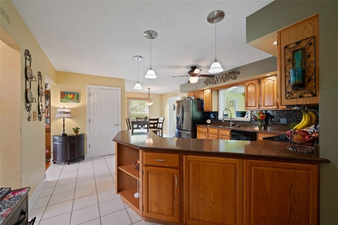 Property Photo:  2518 Forest Brook Dr  PA 15241 