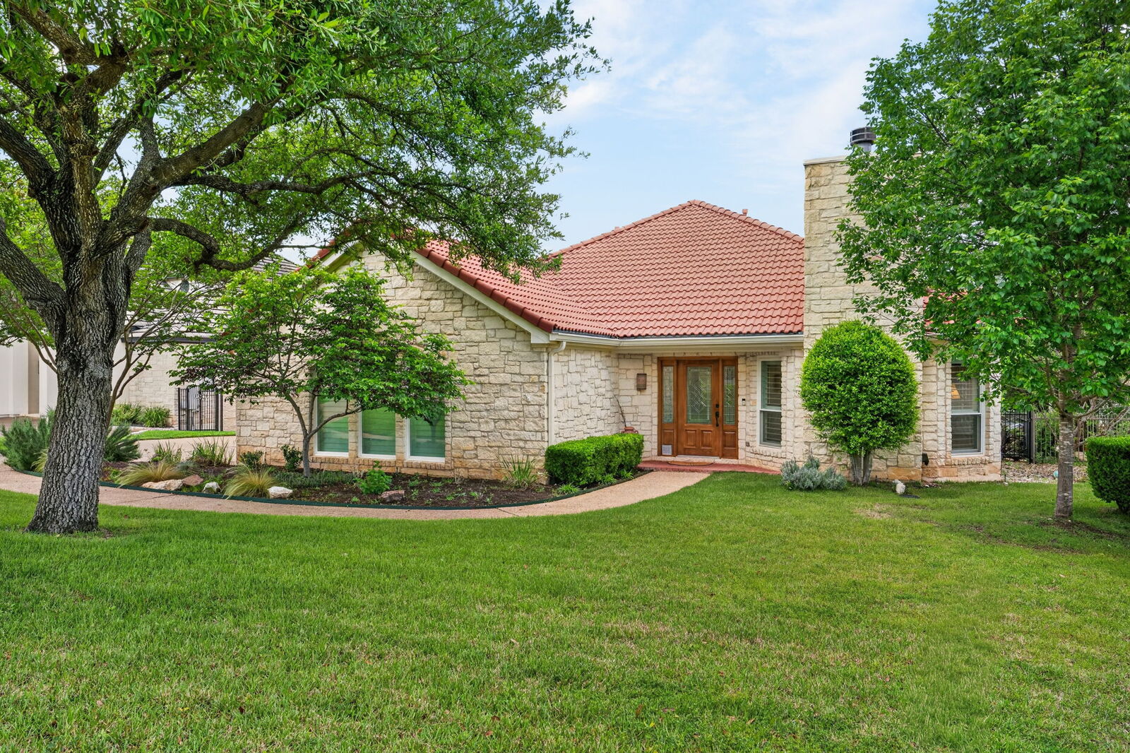 Property Photo:  17 Stillmeadow Drive  TX 78738 