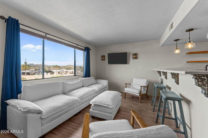 Property Photo:  455 N Tegner Street 4  AZ 85390 