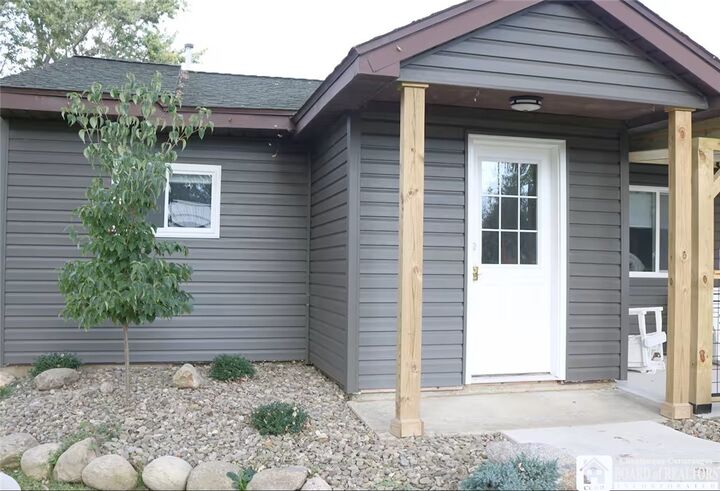 Property Photo:  3949 And 3951 S Nesmith Avenue  NY 14712 