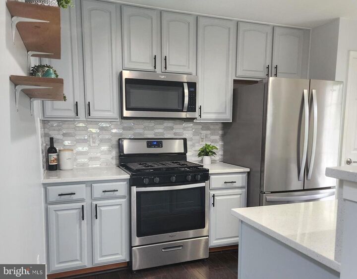 Property Photo:  2529 Briar Ridge Lane 2529  MD 21113 