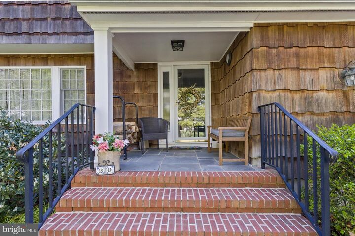 Property Photo:  20 Jeffrey Lane  NJ 08520 