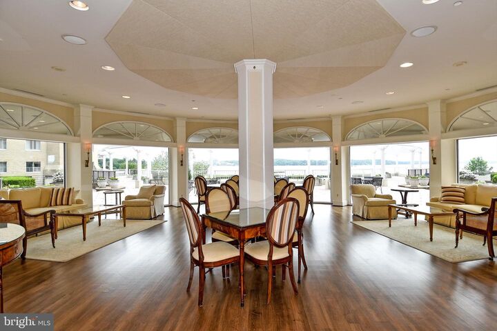 Property Photo:  1250 S Washington Street S 614  VA 22314 