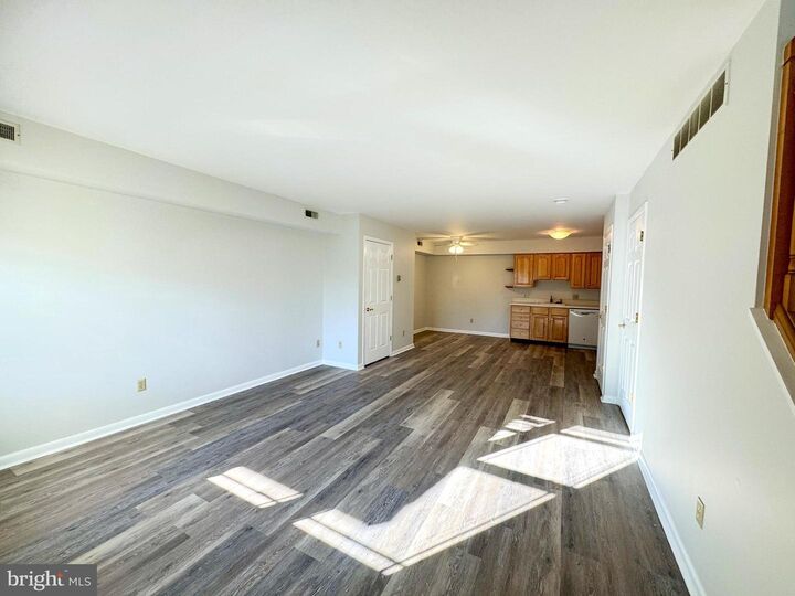 Property Photo:  1326 Central Avenue B  NJ 08029 