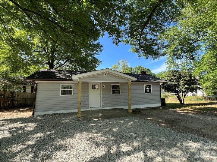 Property Photo: 511 Murphy Street NC 28081