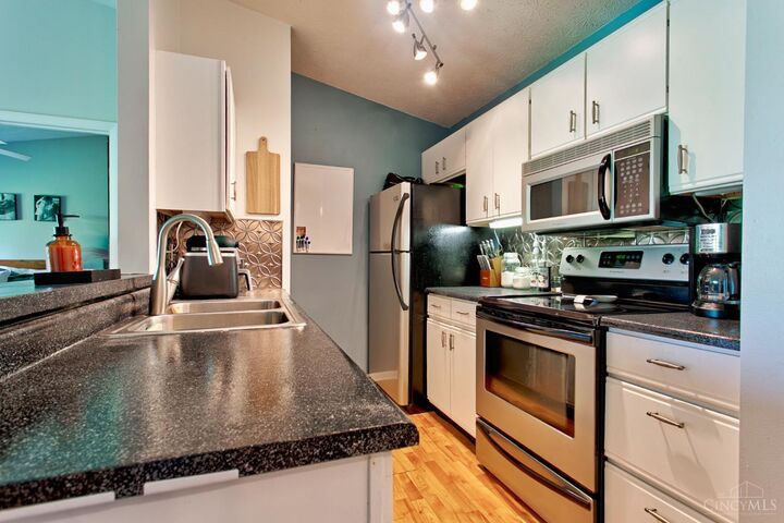 Property Photo: 5975 Meadow Creek Drive OH 45150