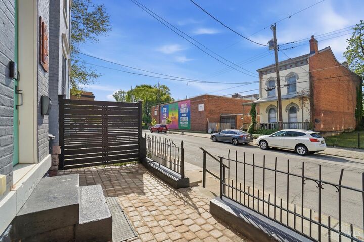 Property Photo:  916 Findlay Street  OH 45214 