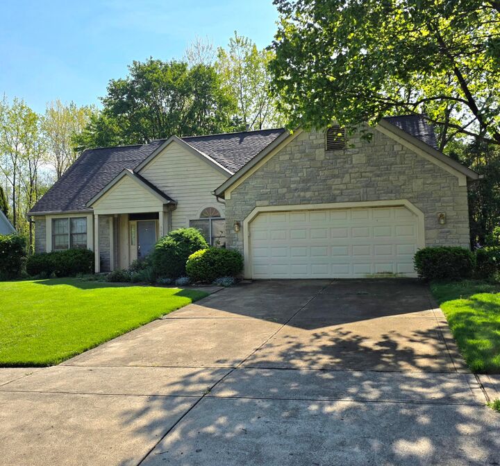 Property Photo:  303 Fallriver Drive  OH 43068 