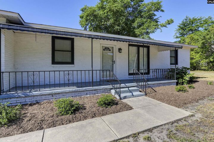 Property Photo:  407 Hendrix  SC 29072-3330 