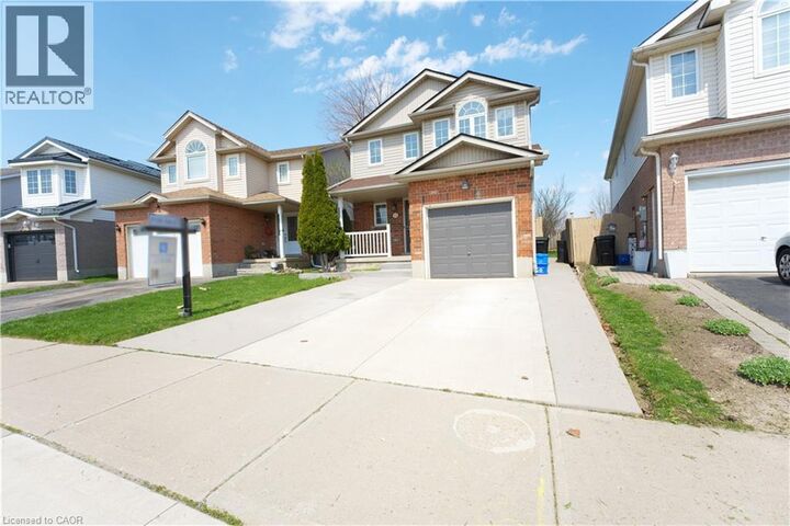 Photo de la propriété:  11 Lemonbalm Street  ON N2E 1Z7 