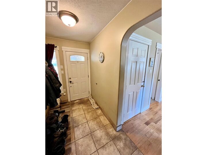 Property Photo: 212 Maple Street BC V0G 1K0