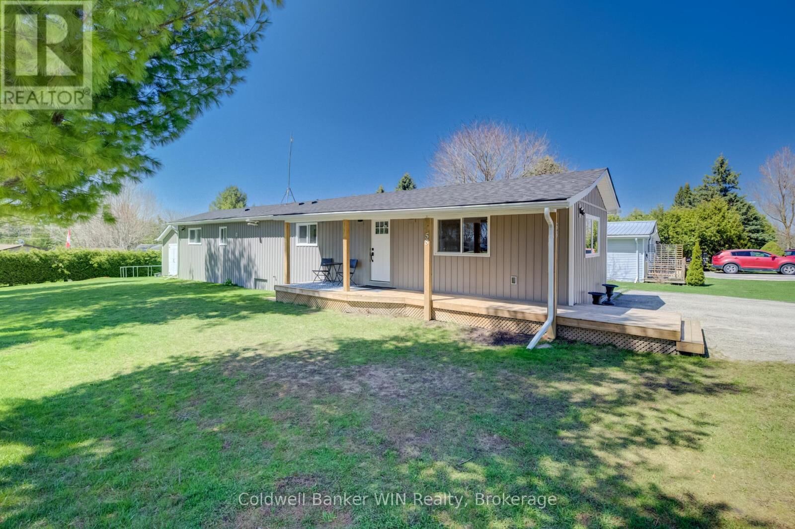 Photo de la propriété:  58 2nd Avenue  ON N0G 2K0 