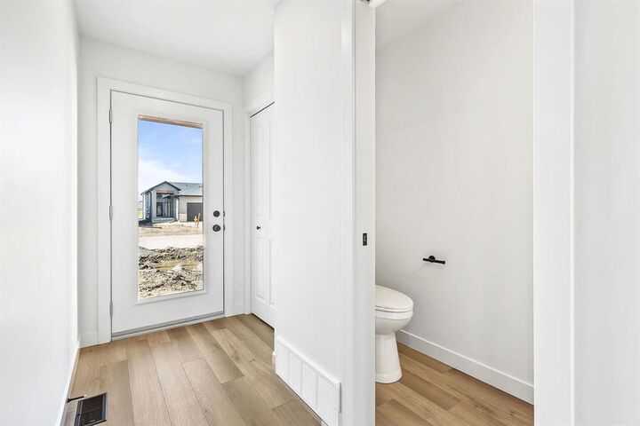 Property Photo:  88 Kootenay Way  MB R5G 2Y1 