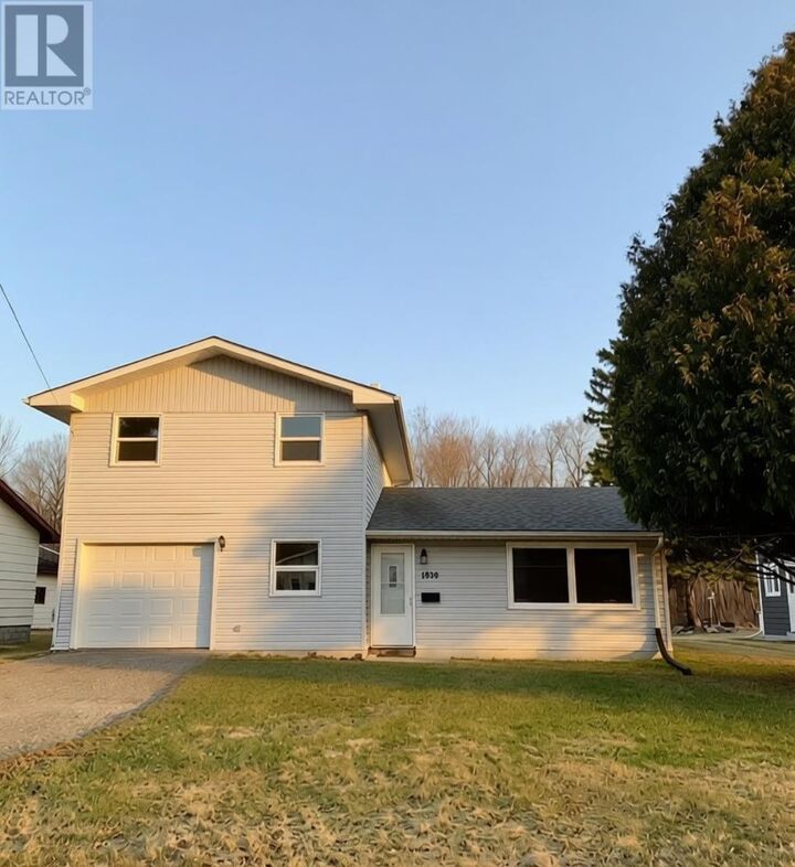 Property Photo:  1039 Williams Ave  ON P9A 3P4 