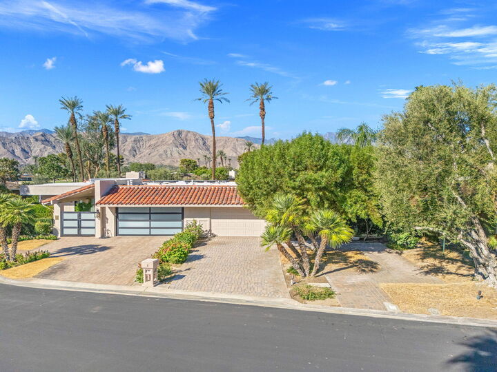Property Photo:  10 Whittier Court  CA 92270 